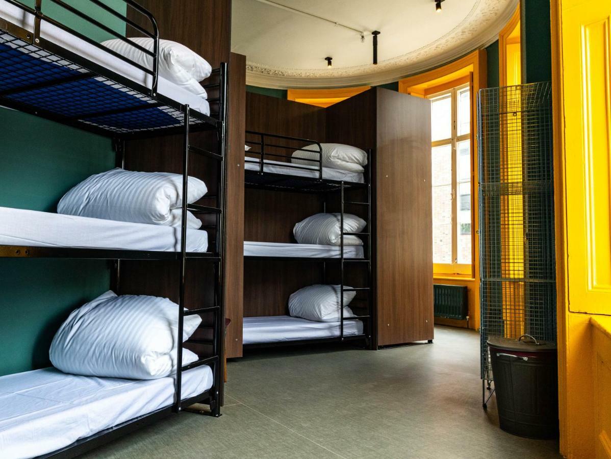 Bed 9-Bed Mixed Dormitory Room